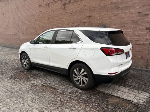 Used 2024 Chevrolet Equinox LT AWD/4WD image 3