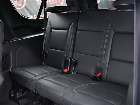 Used 2023 Chevrolet Suburban Premier image 40