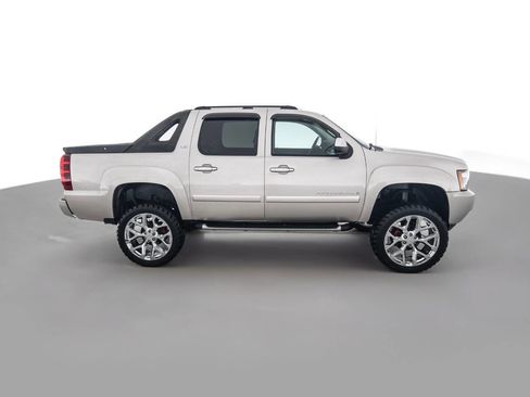 Used 2007 Chevrolet Avalanche LT w/ LT Preferred Equipment Group AWD/4WD image 4