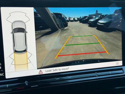 New 2026 Volkswagen Atlas Cross Sport SE image 25