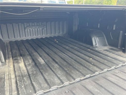 Certified 2020 GMC Sierra 1500 AT4 w/ AT4 Premium Package image 27