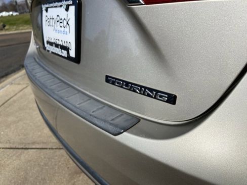 Used 2017 Toyota Avalon Touring image 52