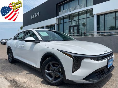 Used 2025 Kia K4 FWD image 1