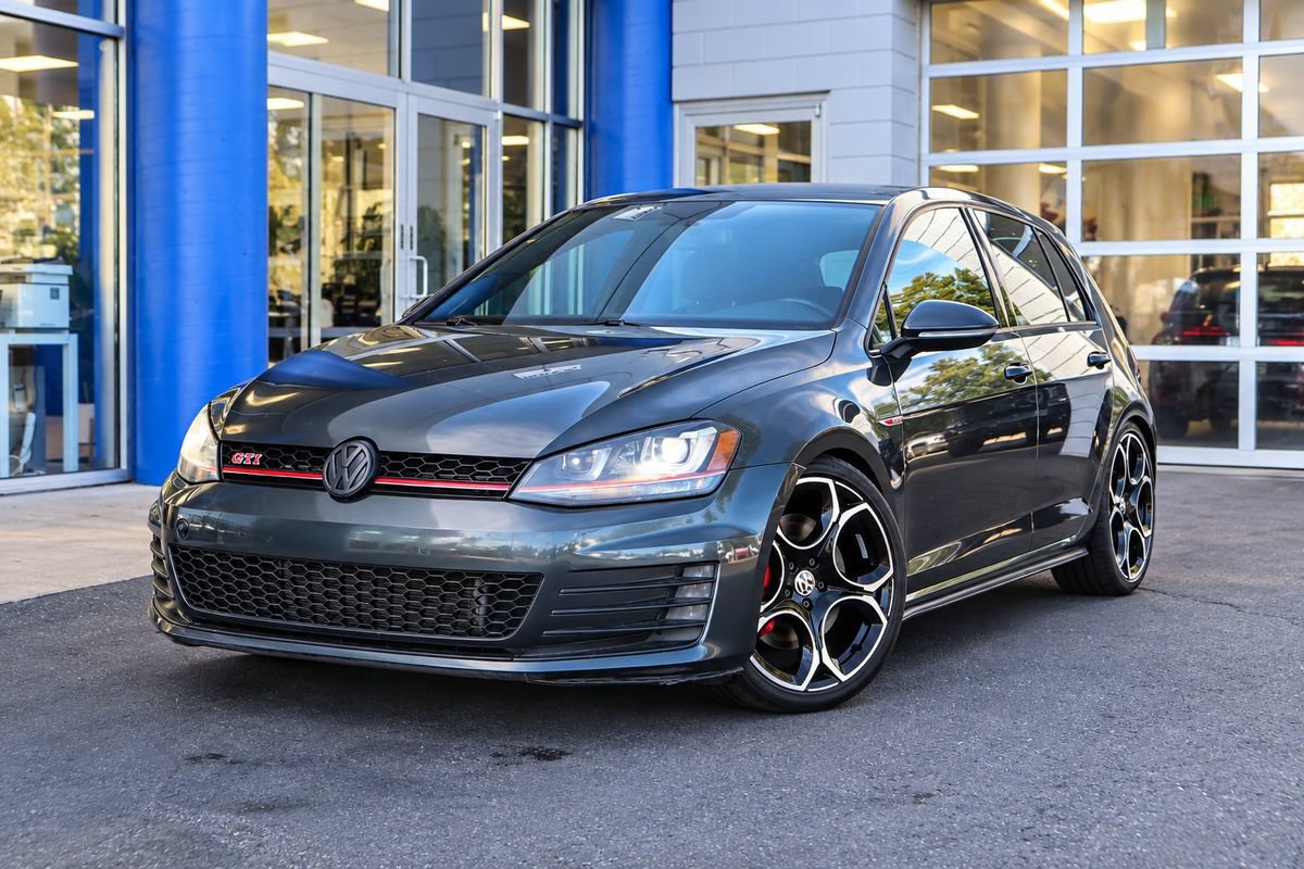 Used 2017 Volkswagen GTI SE FWD image 1