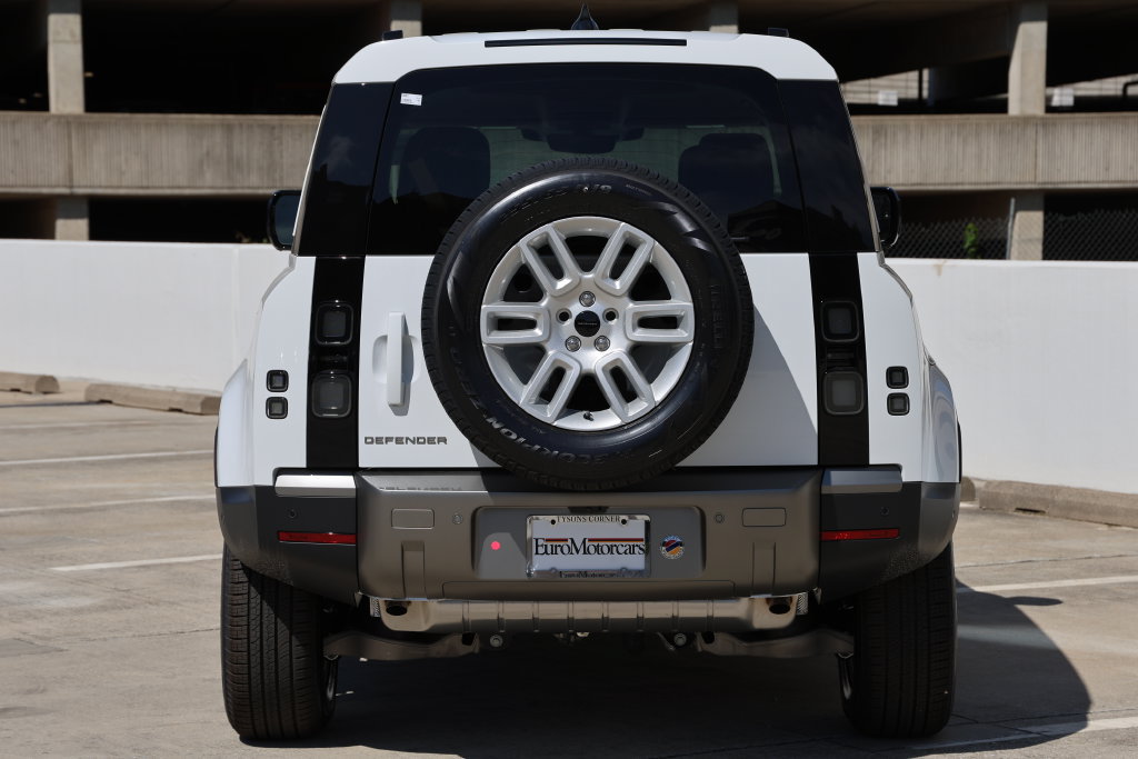 New 2026 Land Rover Defender 110 S AWD/4WD image 7