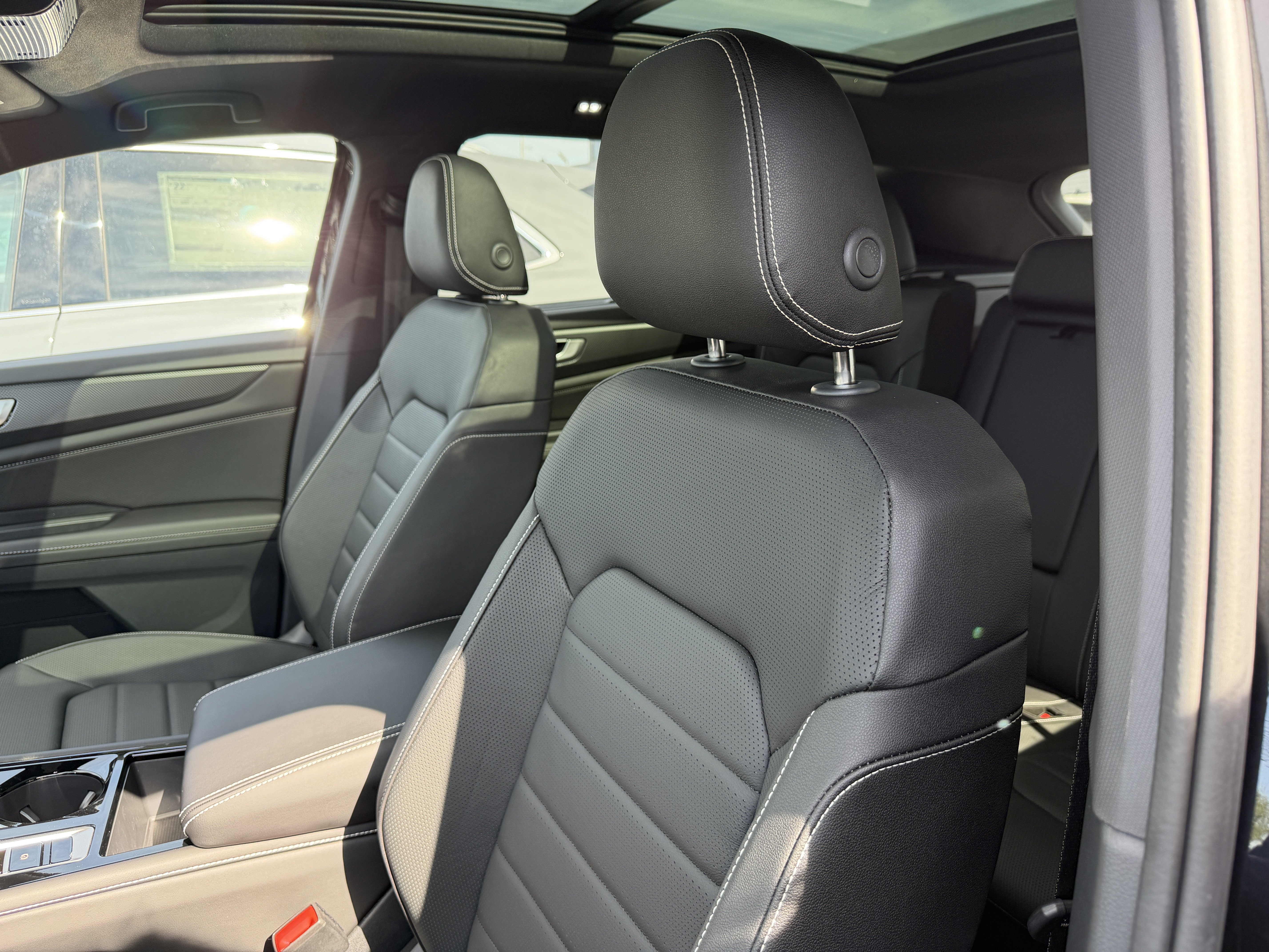New 2026 Volkswagen Atlas Cross Sport SEL AWD/4WD image 12