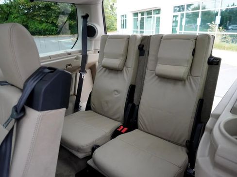 Used 2015 Land Rover LR4 HSE LUX image 13