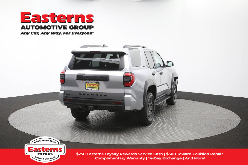 Used 2025 Toyota 4Runner SR5 AWD/4WD image 39