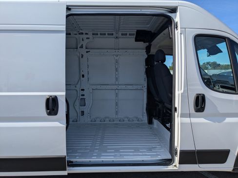 Used 2023 RAM ProMaster 2500 image 16
