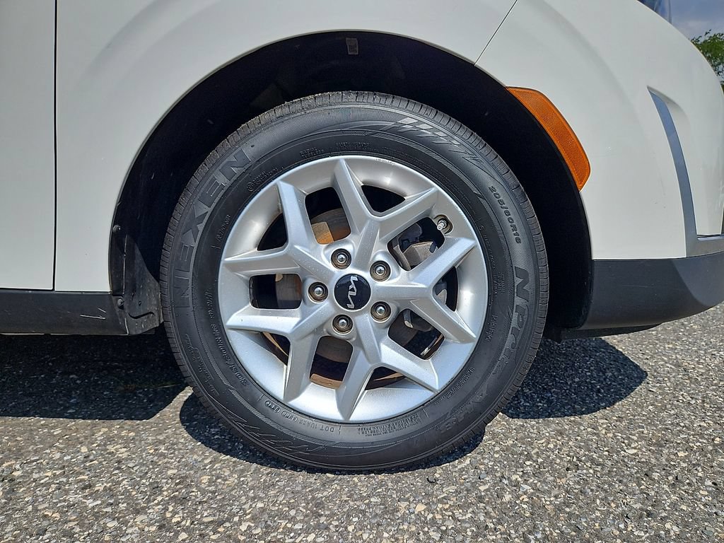 Used 2023 Kia Soul S FWD image 9