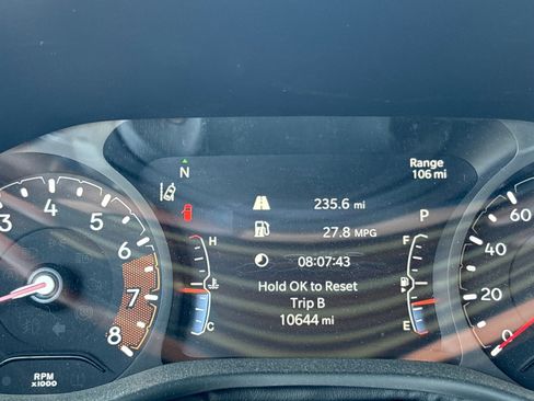 Used 2025 Jeep Compass Latitude w/ Convenience Group image 15