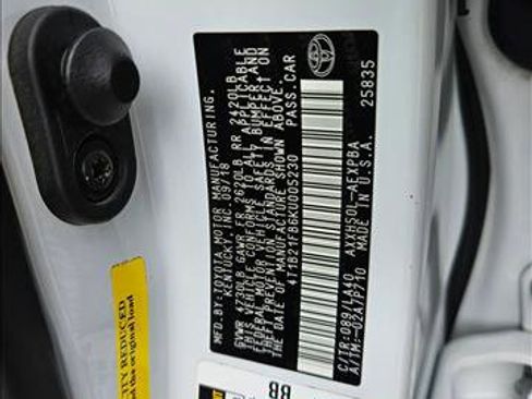 Used 2019 Toyota Avalon Limited image 25