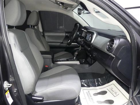 Used 2019 Toyota Tacoma SR5 image 19