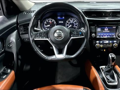 Used 2019 Nissan Rogue SL AWD/4WD image 11