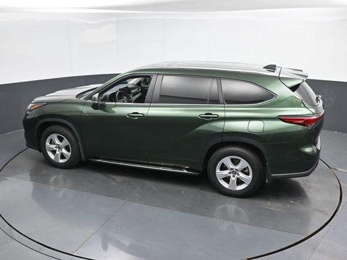 Used 2023 Toyota Highlander L image 43