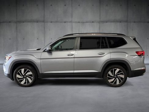 Used 2024 Volkswagen Atlas SE FWD image 2