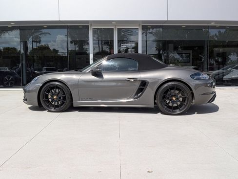 Certified 2025 Porsche 718 Boxster GTS image 2