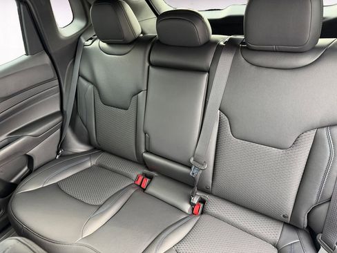 New 2026 Jeep Compass Latitude image 13