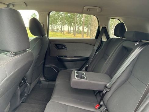 Used 2023 Nissan Rogue S image 22