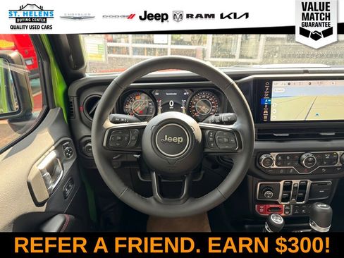 Used 2025 Jeep Wrangler Unlimited Rubicon AWD/4WD image 23