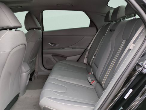 New 2026 Hyundai Elantra SEL Sport Premium FWD image 31