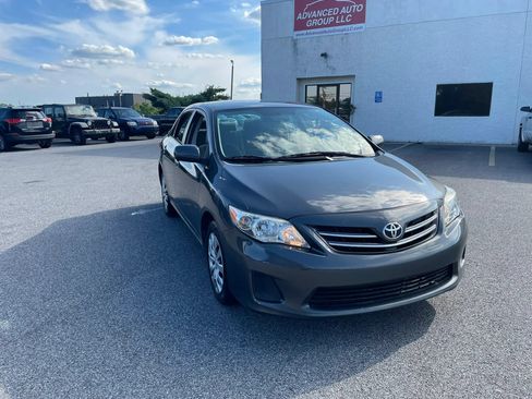 Used 2013 Toyota Corolla LE FWD image 4