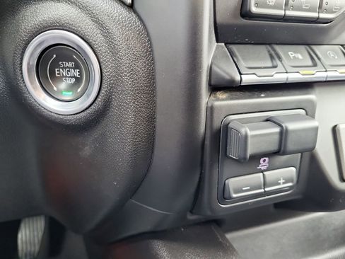 Used 2020 Chevrolet Silverado 1500 LTZ w/ LTZ Convenience Package image 21