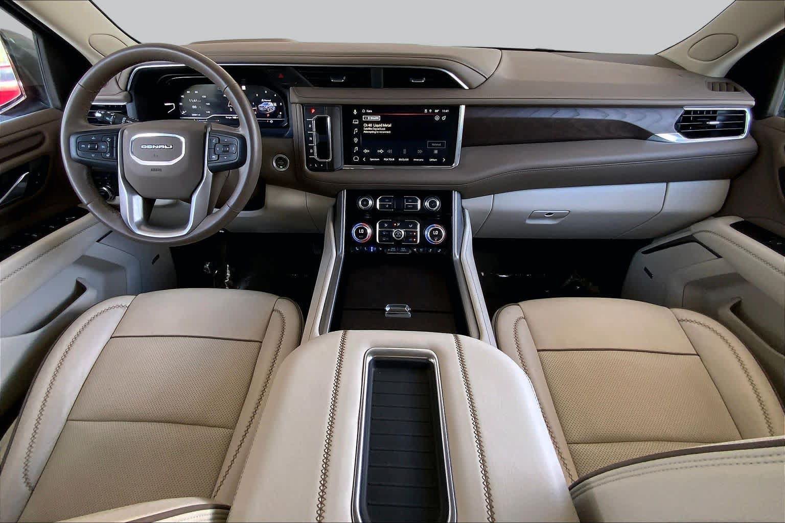 Used 2023 GMC Yukon Denali AWD/4WD image 16