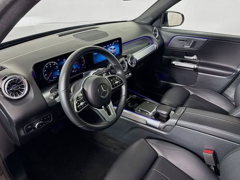 Used 2022 Mercedes-Benz GLB 250 image 9