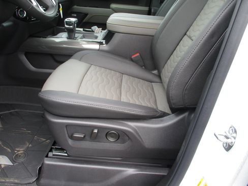 New 2026 Chevrolet Silverado 1500 ZR2 image 12