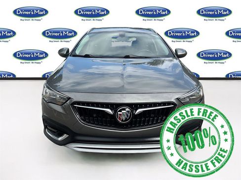 Used 2018 Buick Regal Preferred w/ Sights and Sounds Package AWD/4WD image 2