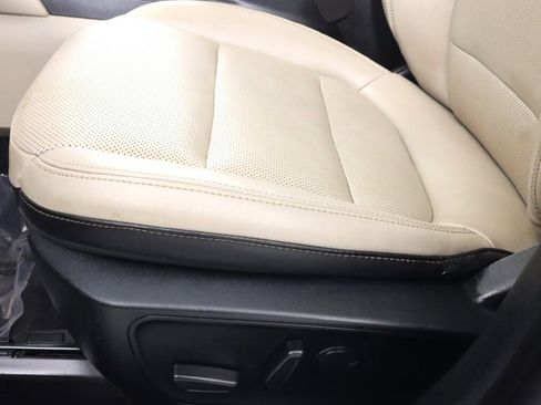 Used 2021 Ford Escape SEL image 32