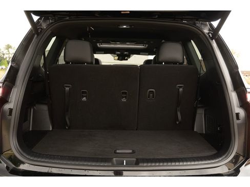 Used 2025 Kia Telluride AWD image 17