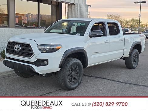 Used 2016 Toyota Tacoma TRD Off-Road w/ Towing Package image 3
