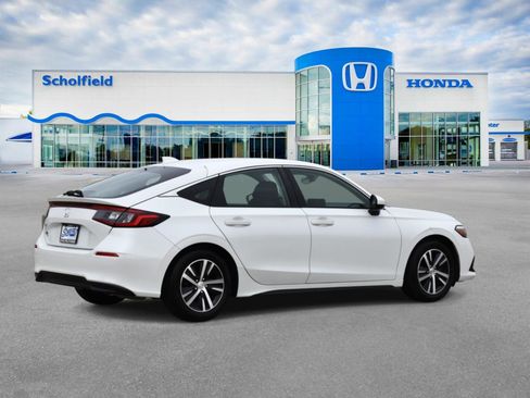 Used 2024 Honda Civic LX image 3