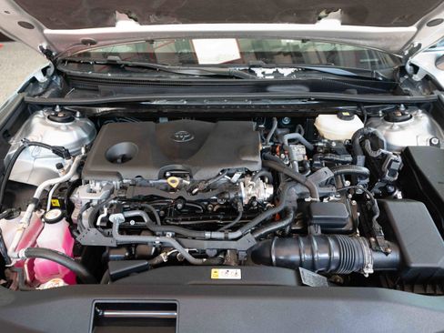 Used 2025 Toyota Camry LE image 30