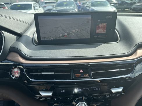Used 2024 Acura MDX SH-AWD w/ Technology Package image 12
