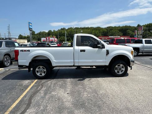 Used 2017 Ford F250 XL w/ Power Equipment Group AWD/4WD image 6