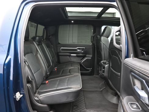 Used 2024 RAM 1500 Laramie AWD/4WD image 12