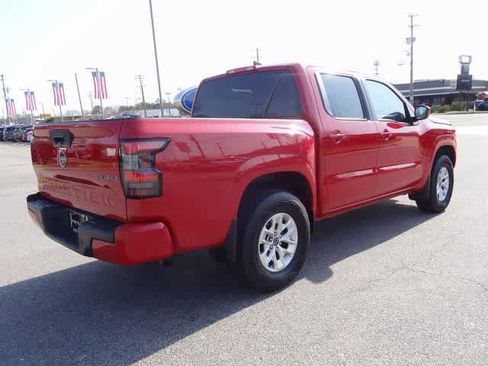 Used 2024 Nissan Frontier SV w/ Technology Package image 3