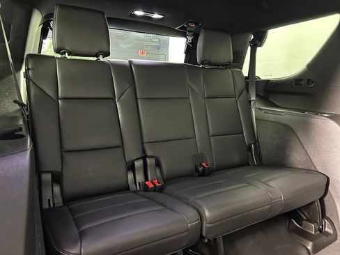 Used 2021 Cadillac Escalade Luxury AWD/4WD image 14