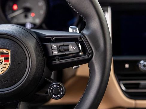 Certified 2025 Porsche Macan S image 50