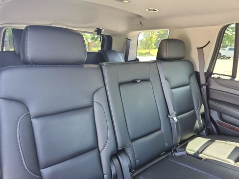 Used 2019 GMC Yukon SLT w/ Open Road Package AWD/4WD image 10
