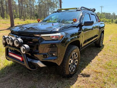 Used 2023 Chevrolet Colorado Z71 w/ Z71 Convenience Package 2