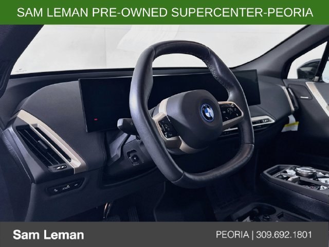 Used 2025 BMW iX xDrive50 AWD/4WD image 9