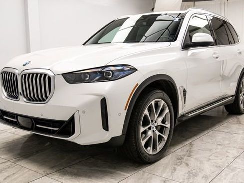 Used 2025 BMW X5 xDrive40i w/ Climate Comfort Package AWD/4WD image 6