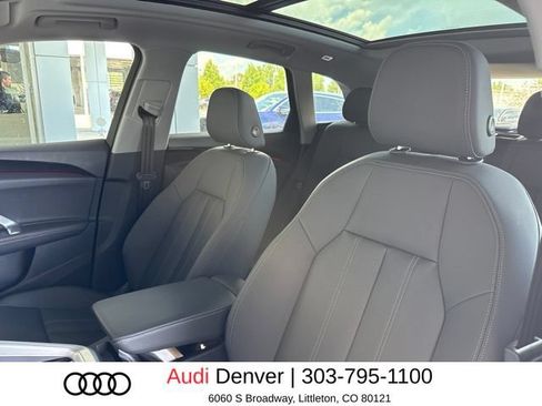 Used 2025 Audi Q5 Premium w/ Convenience Package AWD/4WD image 8