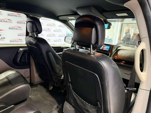 Used 2019 Dodge Grand Caravan SXT FWD image 39