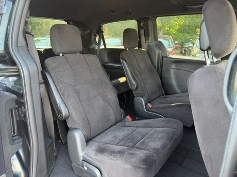 Used 2014 Dodge Grand Caravan SXT w/ UConnect Hands-Free Group FWD image 14