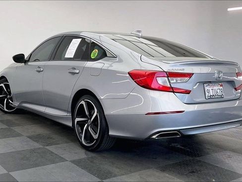 Used 2018 Honda Accord Sport image 2